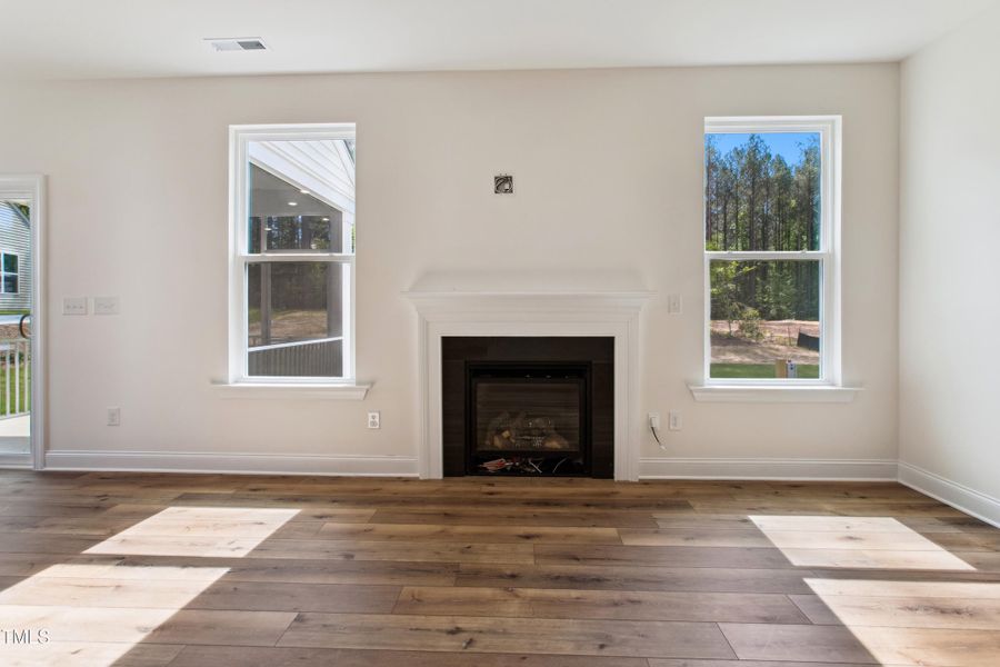 Fontana - BTS 45 - interiors-living room Fontana - BTS 45 - interiors-living room