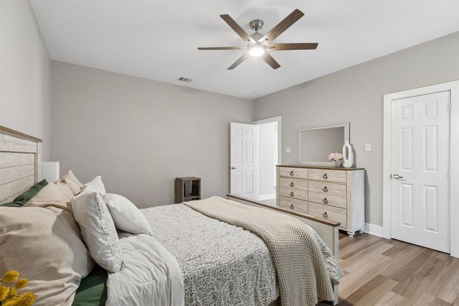 Furnished interior view inside a new home in , Dallas (Image 21).