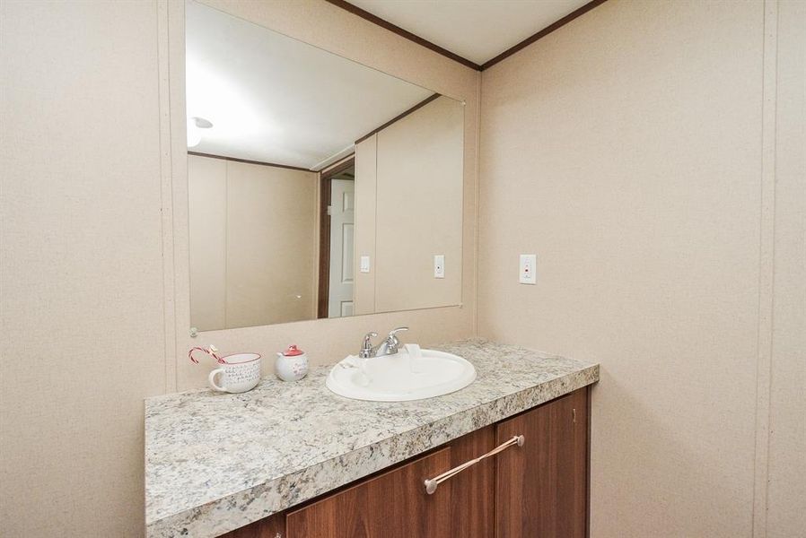 Image 36 of a home in .