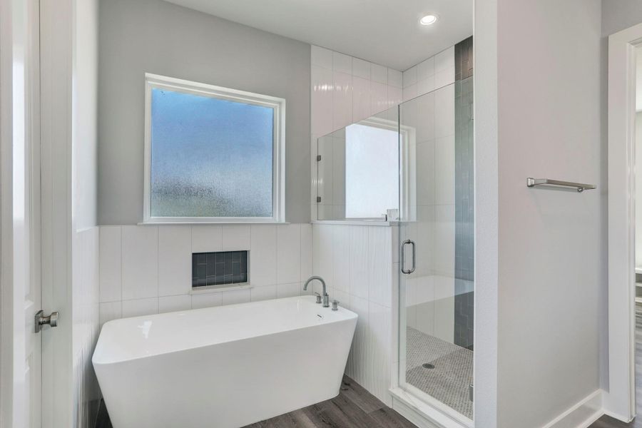 Soaking tub & separate shower. Soaking tub & separate shower.