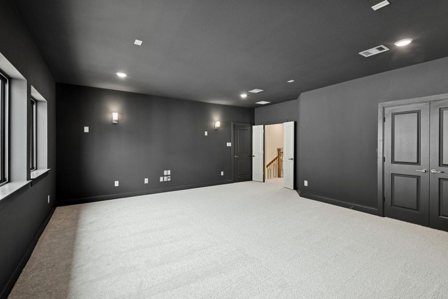 Spacious, unfurnished interior of a new home in Jordan Ranch 70' Homesites, Fulshear (Image 15). Spacious, unfurnished interior of a new home in Jordan Ranch 70' Homesites, Fulshear (Image 15).