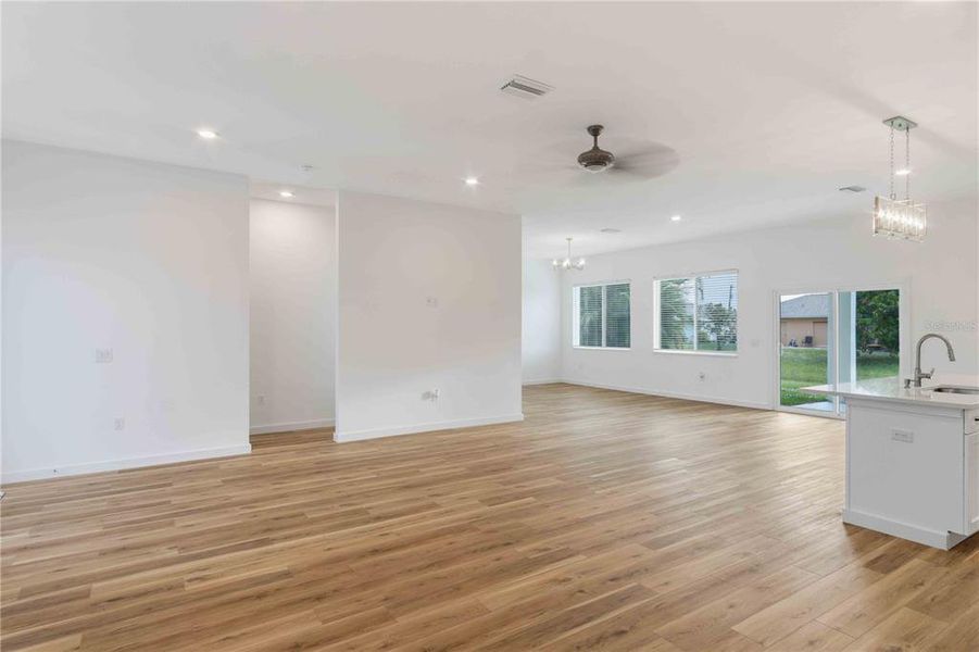 Spacious, unfurnished interior of a new home in , Punta Gorda (Image 38).