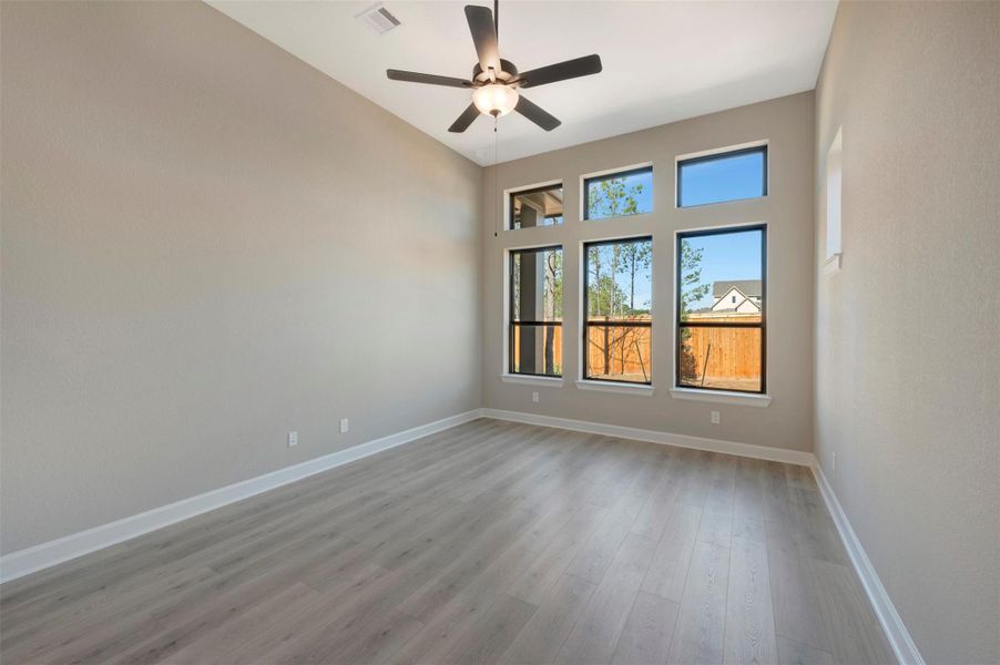 Spacious, unfurnished interior of a new home in Kresston, Magnolia (Image 16).