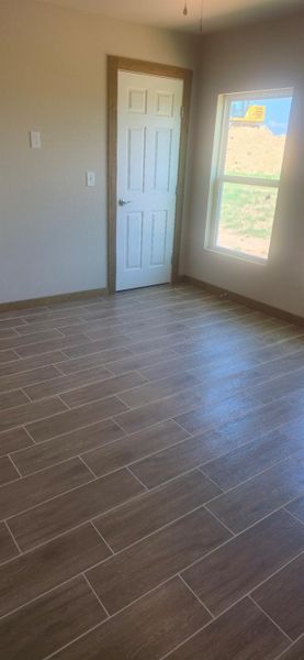 Spacious, unfurnished interior of a new home in , Cleveland (Image 8).