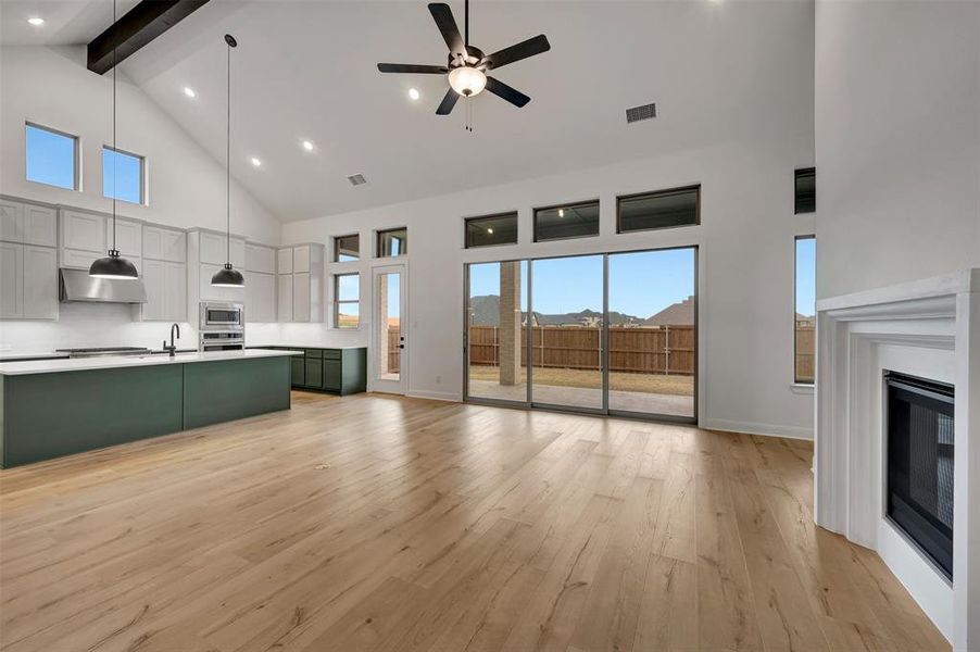 Spacious, unfurnished interior of a new home in Terraces – Estates, Rockwall (Image 22). Spacious, unfurnished interior of a new home in Terraces – Estates, Rockwall (Image 22).