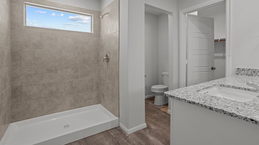 Representative furnished interior of a home built from the ZAVALLA by D.R. Horton in Faculty Row, Abilene (Image 10).