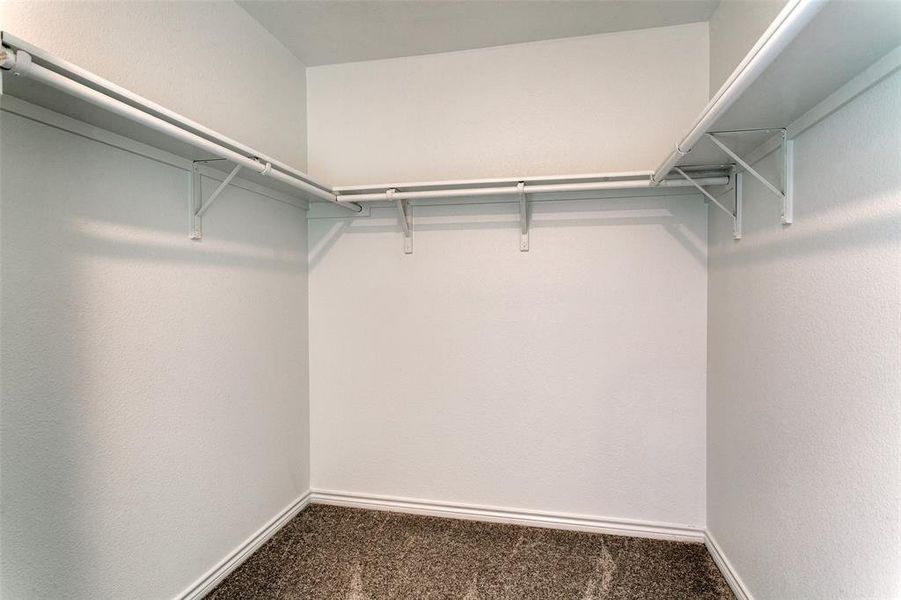 Spacious, unfurnished interior of a new home in The Preserve, Justin (Image 13).