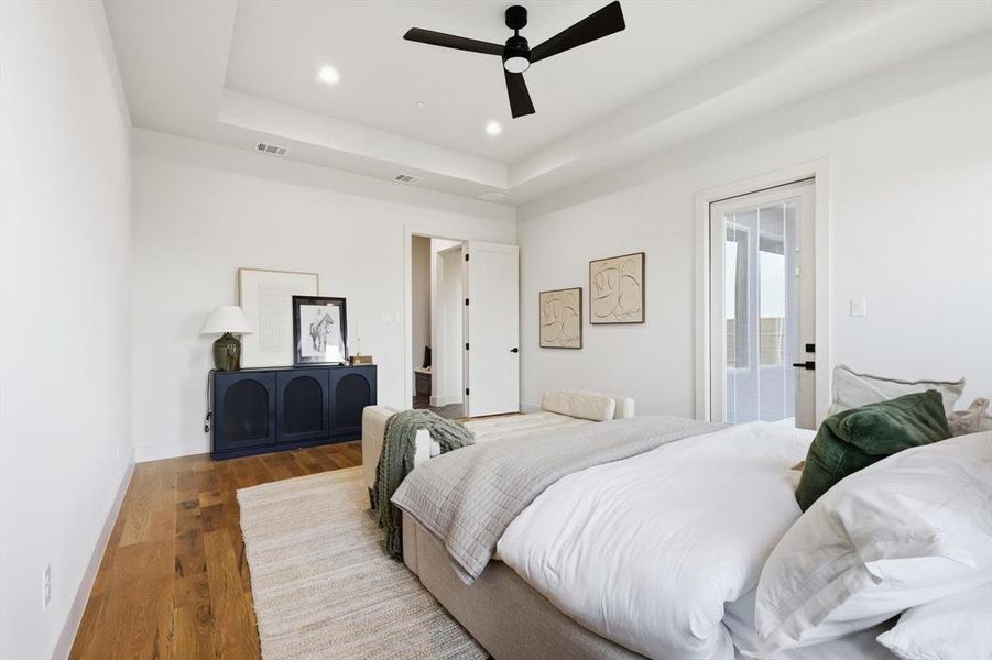 Furnished interior view inside a new home in , Red Oak (Image 13).