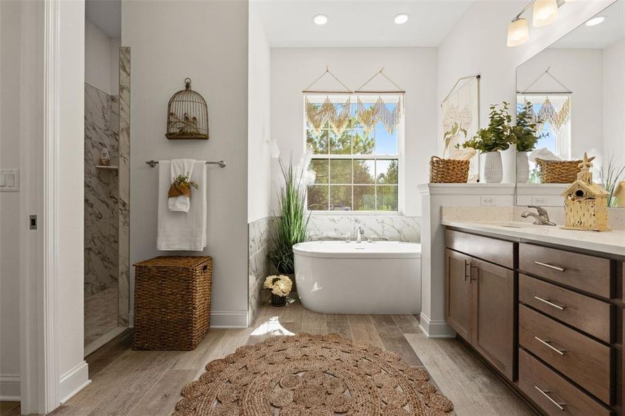 Furnished interior view inside a new home in , Lecanto (Image 50).