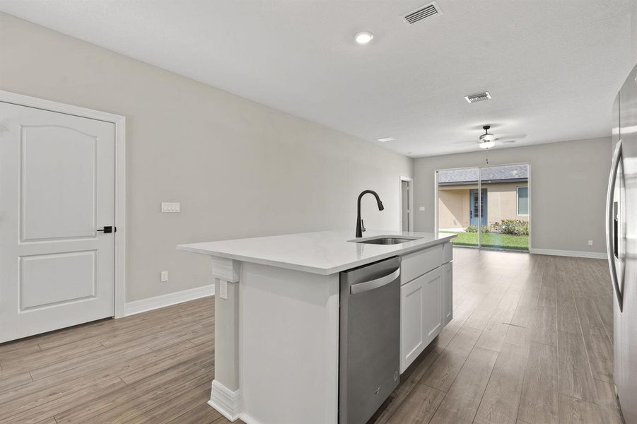 9-web-or-mls-DSC01146 9-web-or-mls-DSC01146