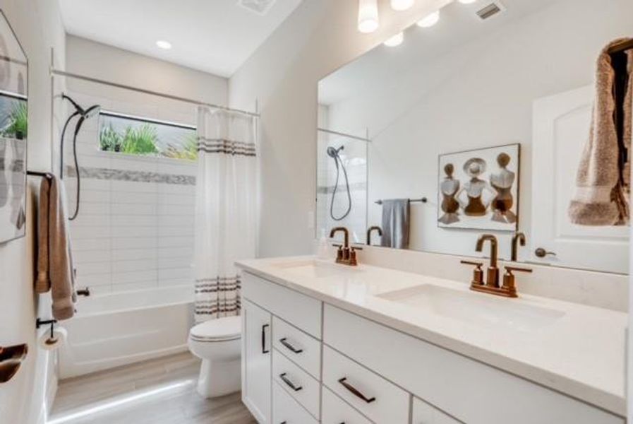 upstairs guest bathroom