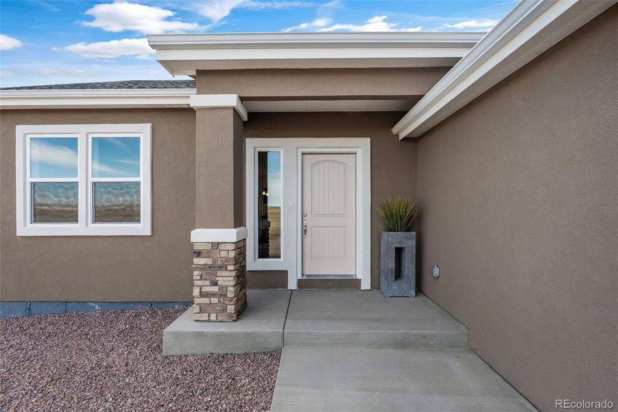 Exterior details and patio area of a home in , Calhan (Image 4).