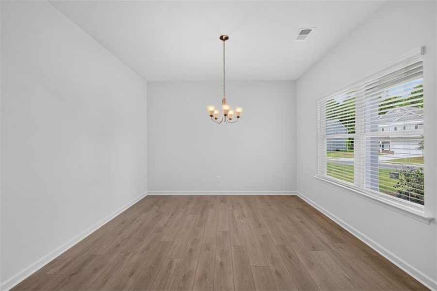 Spacious, unfurnished interior of a new home in Jones Ridge, Dallas (Image 20). Spacious, unfurnished interior of a new home in Jones Ridge, Dallas (Image 20).