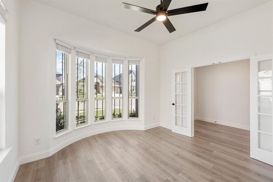 Spacious, unfurnished interior of a new home in Eagle Glen 50, Alvarado (Image 16). Spacious, unfurnished interior of a new home in Eagle Glen 50, Alvarado (Image 16).
