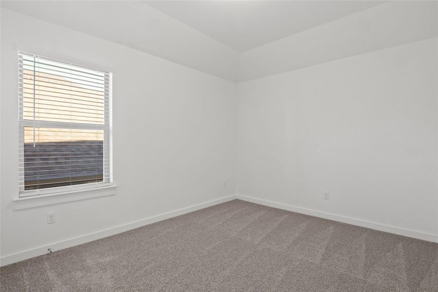 Spacious, unfurnished interior of a new home in Lakeside at Tessera, Lago Vista (Image 11).