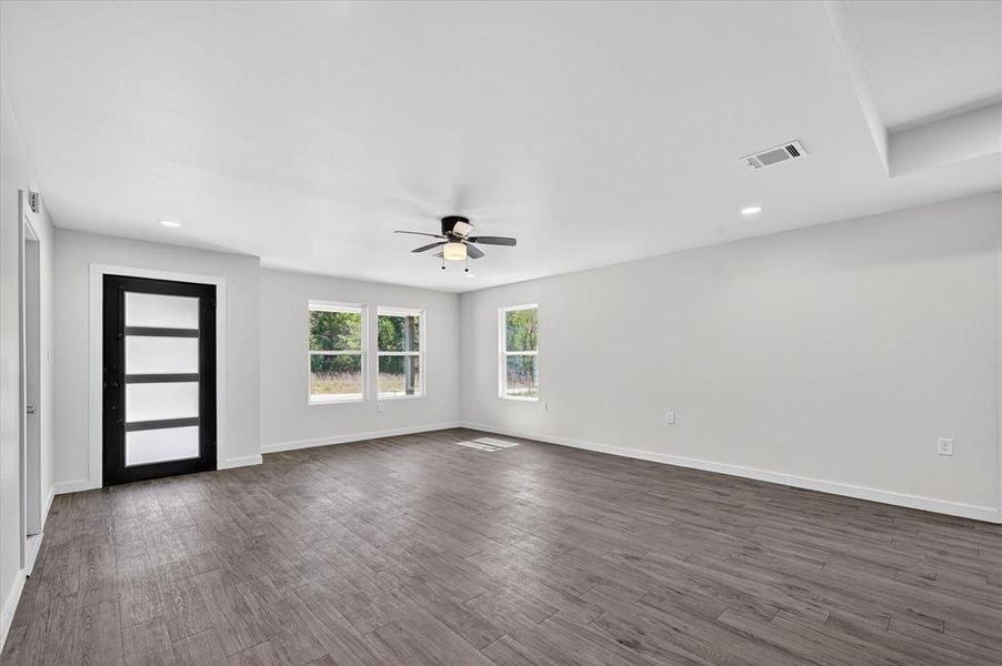 Spacious, unfurnished interior of a new home in , Mabank (Image 16).