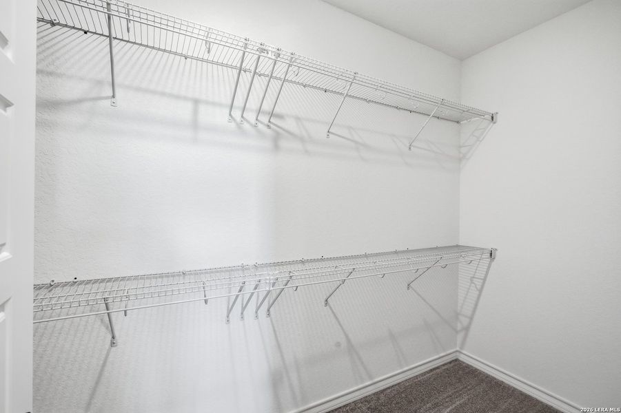 Spacious, unfurnished interior of a new home in Dove Song, Marion (Image 33).