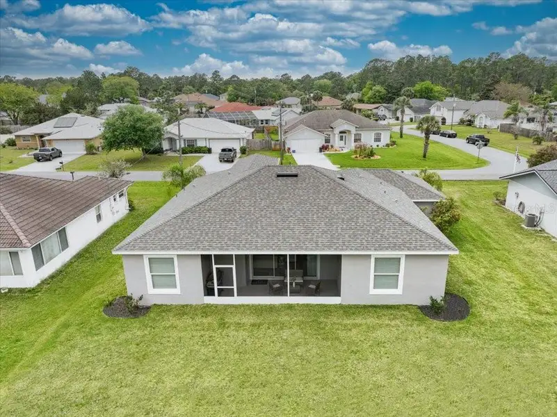 Exterior details and patio area of a home in , Palm Coast (Image 3).