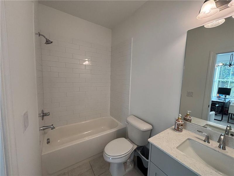 Furnished interior view inside a new home in Brackley Townhomes, Cumming (Image 28). Furnished interior view inside a new home in Brackley Townhomes, Cumming (Image 28).