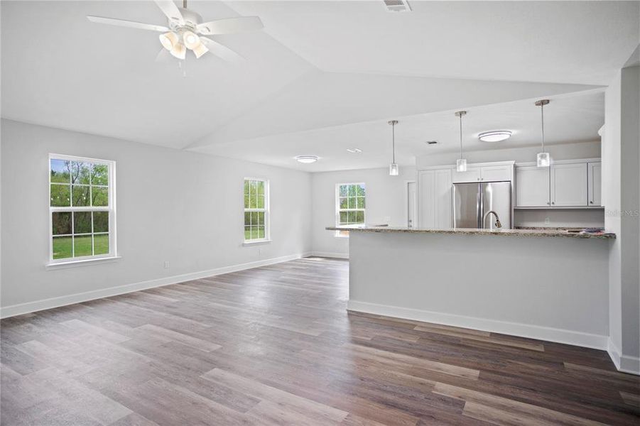 Spacious, unfurnished interior of a new home in , Blountstown (Image 26).