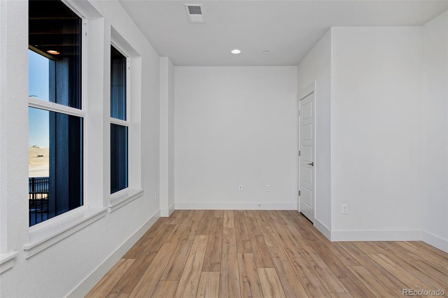 Spacious, unfurnished interior of a new home in , Denver (Image 15).
