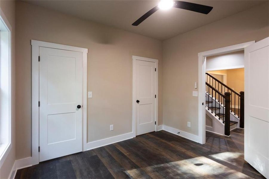 Spacious, unfurnished interior of a new home in , Oxford (Image 27).