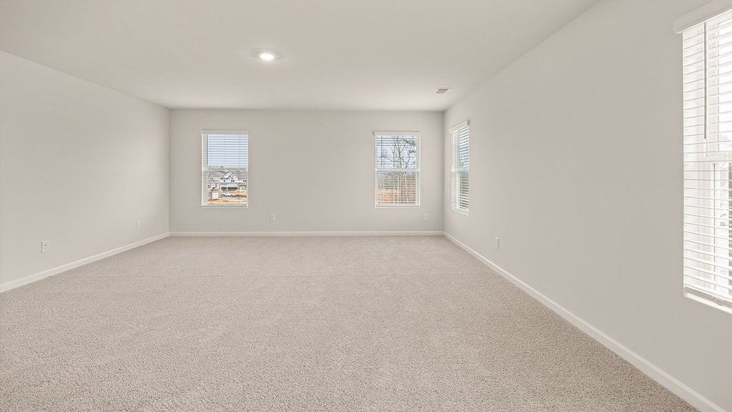 Representative unfurnished interior of a home built from the Mansfield by D.R. Horton in Northwoods at Mirror Lake, Villa Rica (Image 28).