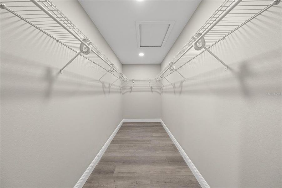 Spacious, unfurnished interior of a new home in , Williston (Image 24).