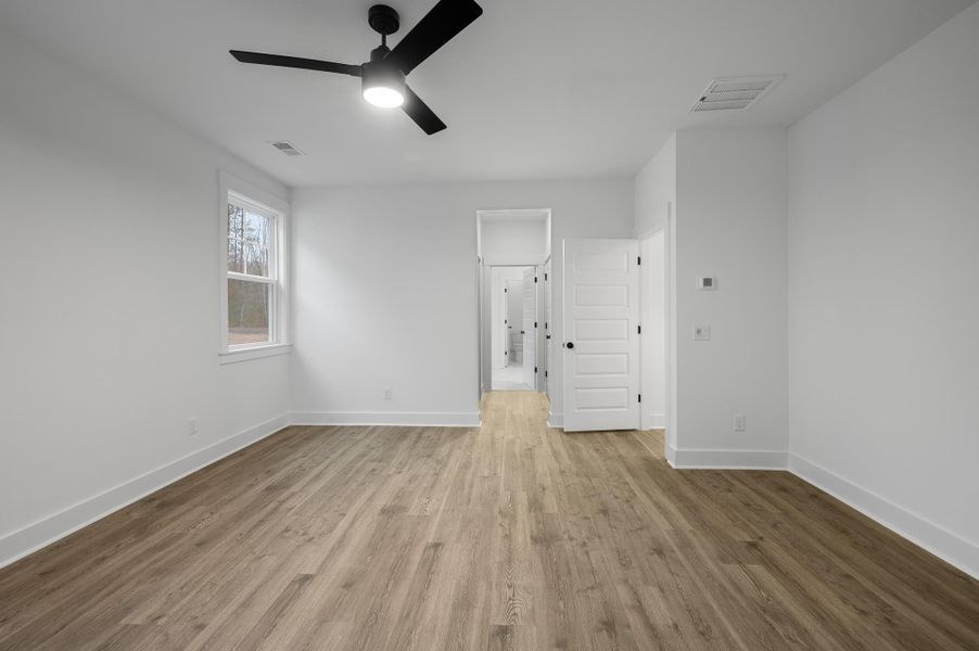 Spacious, unfurnished interior of a new home in Huckleberry Estates, Conway (Image 20). Spacious, unfurnished interior of a new home in Huckleberry Estates, Conway (Image 20).