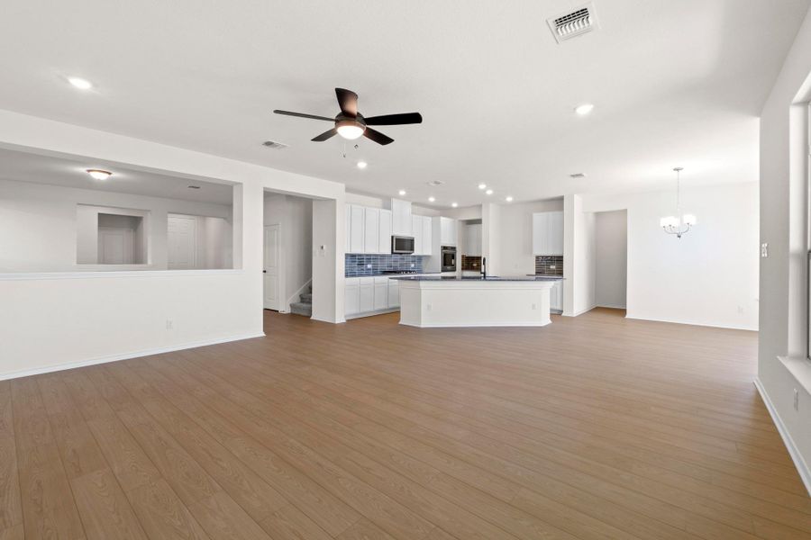 Spacious, unfurnished interior of a new home in Salerno - Classic Collection, Round Rock (Image 16).