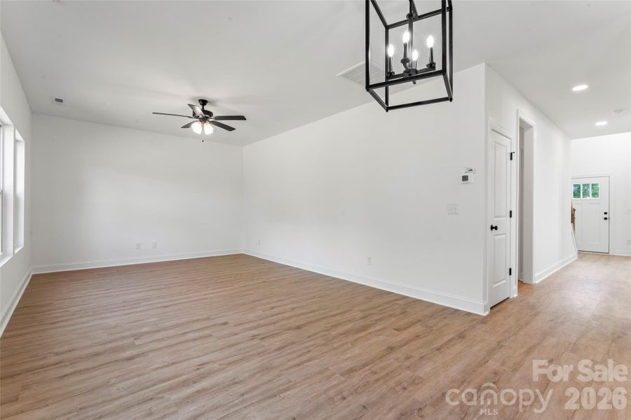 Spacious, unfurnished interior of a new home in , Harrisburg (Image 13).