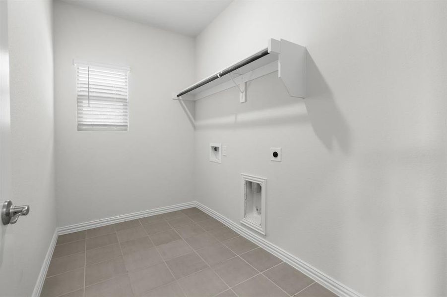 Spacious, unfurnished interior of a new home in Cibolo Hills, Fort Worth (Image 28). Spacious, unfurnished interior of a new home in Cibolo Hills, Fort Worth (Image 28).