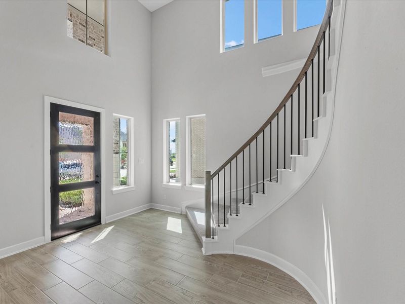 Representative image. Features, specifications, selections and colors may vary. Representative image. Features, specifications, selections and colors may vary.