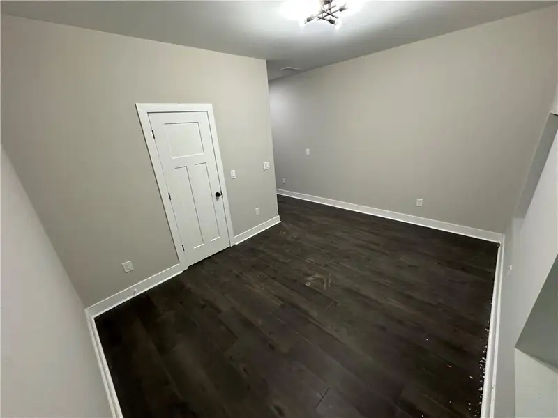 Spacious, unfurnished interior of a new home in , Atlanta (Image 14).