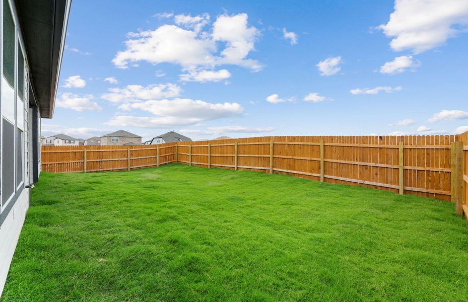 Exterior details and patio area of a home in Lagos, Manor (Image 3).