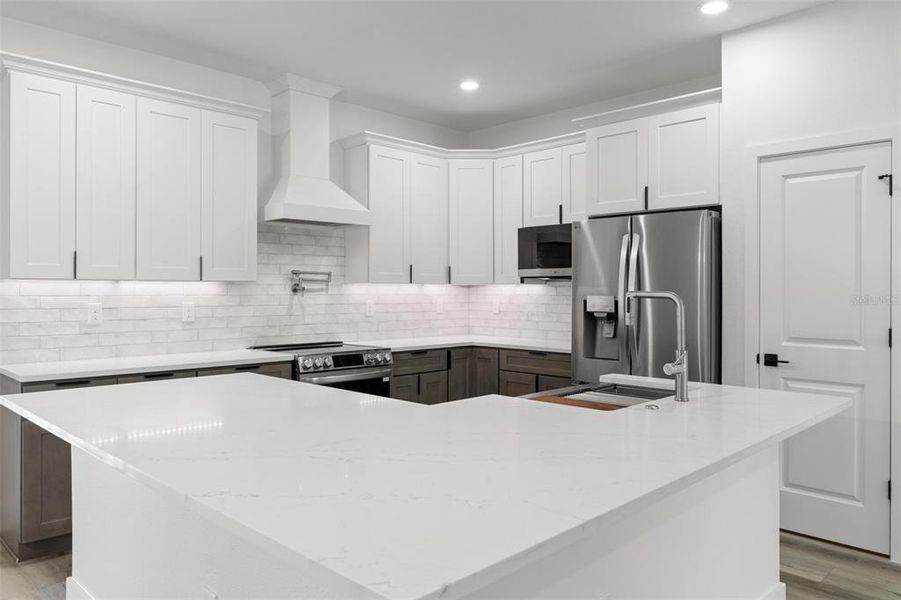 Furnished interior view inside a new home in , Spring Hill (Image 7).