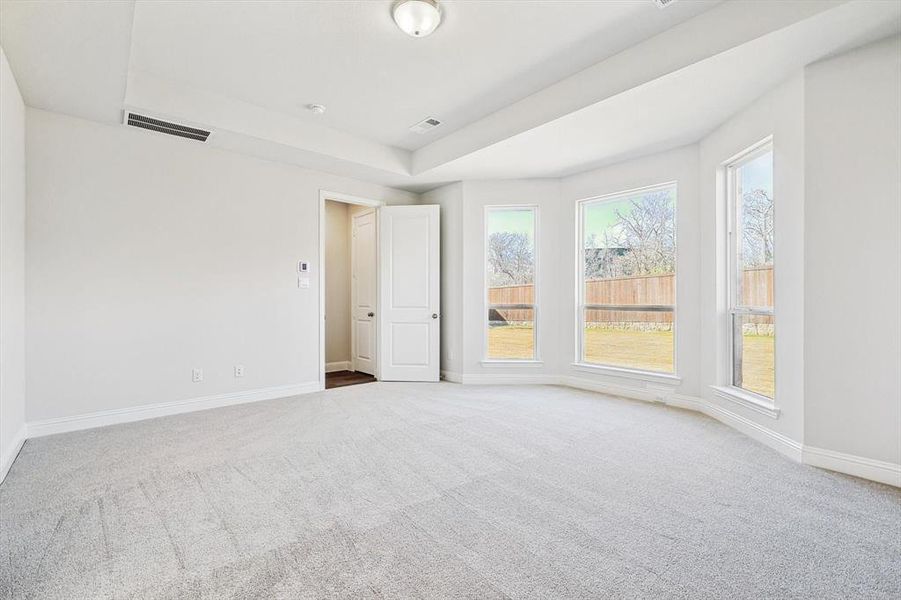 Spacious, unfurnished interior of a new home in , Argyle (Image 32).