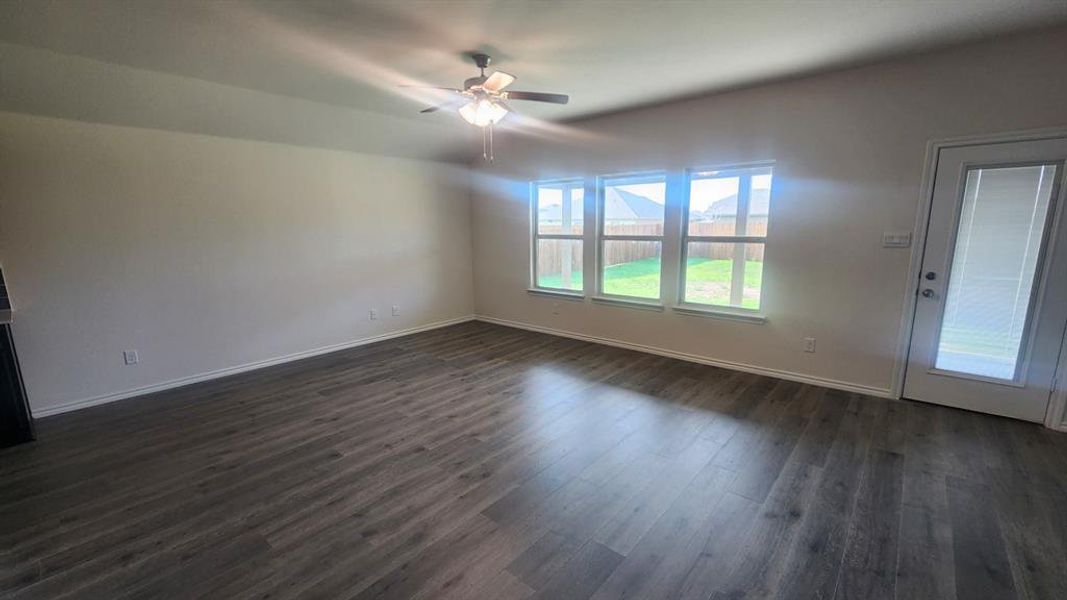 Spacious, unfurnished interior of a new home in Waverly Estates, Josephine (Image 11).