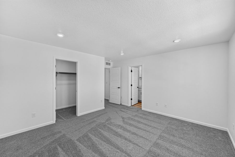 Spacious, unfurnished interior of a new home in Farmlore, Brighton (Image 18).