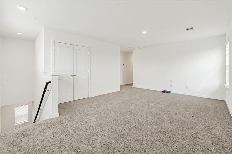 Spacious, unfurnished interior of a new home in Laurel Farms, Brookshire (Image 22).