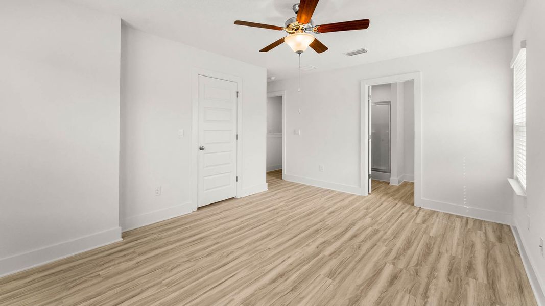 Spacious, unfurnished interior of a new home in Palm Street Townhomes, Destin (Image 18).