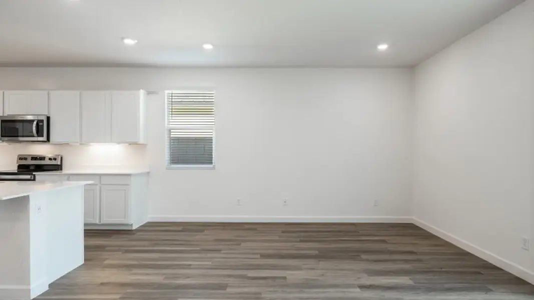 Spacious, unfurnished interior of a new home in Zanjero Pass, Waddell (Image 23).