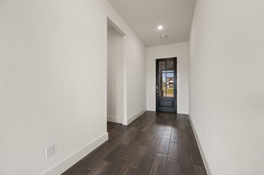 Spacious, unfurnished interior of a new home in Saddleback Estates, Boyd (Image 17).
