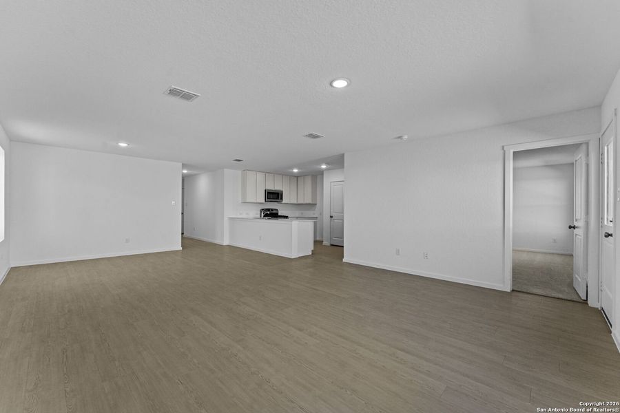 Spacious, unfurnished interior of a new home in Friendship Oaks: Watermill Collection, Fredericksburg (Image 16).