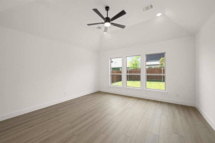 317 Willie- Primary Suite-1