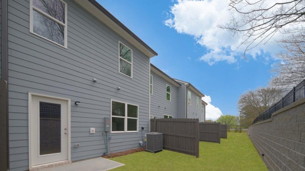 Exterior details and patio area of a home in Roseleigh Park, Douglasville (Image 3).