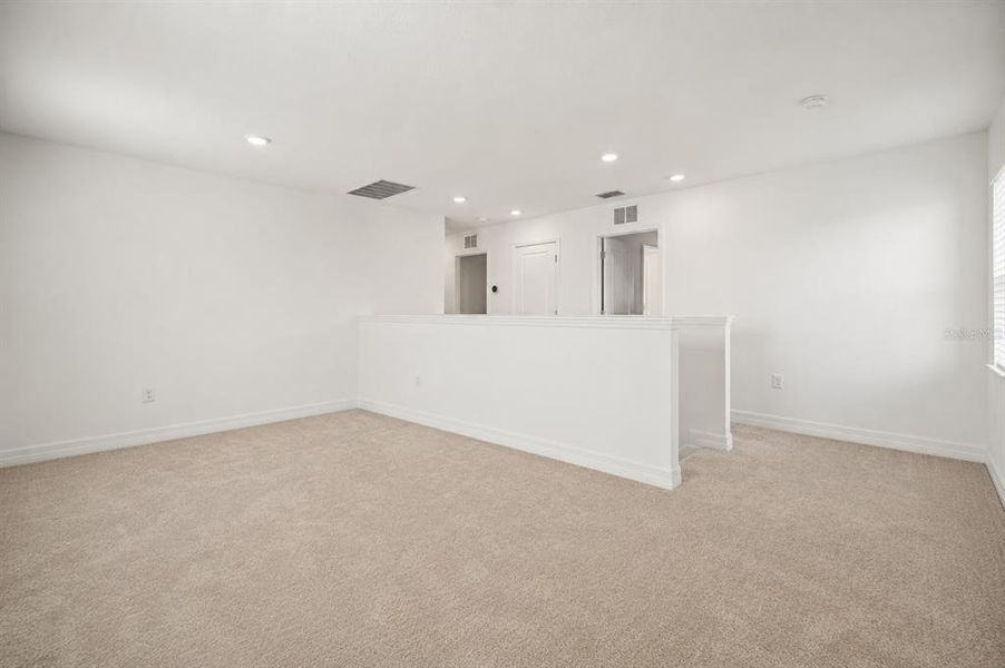 Spacious, unfurnished interior of a new home in Prairie Oaks, St. Cloud (Image 21).