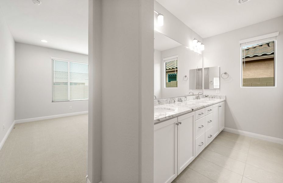 Furnished interior view inside a new home in Sun City Anthem at Merrill Ranch, Florence (Image 9).