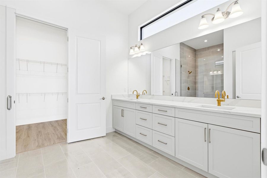 Owner's Bath Owner's Bath