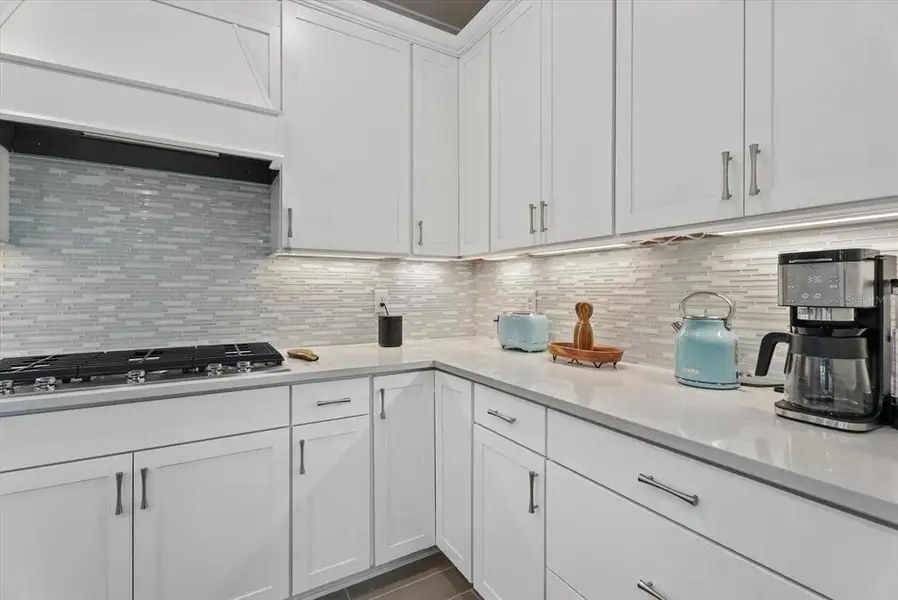 Furnished interior view inside a new home in , Englewood (Image 20).